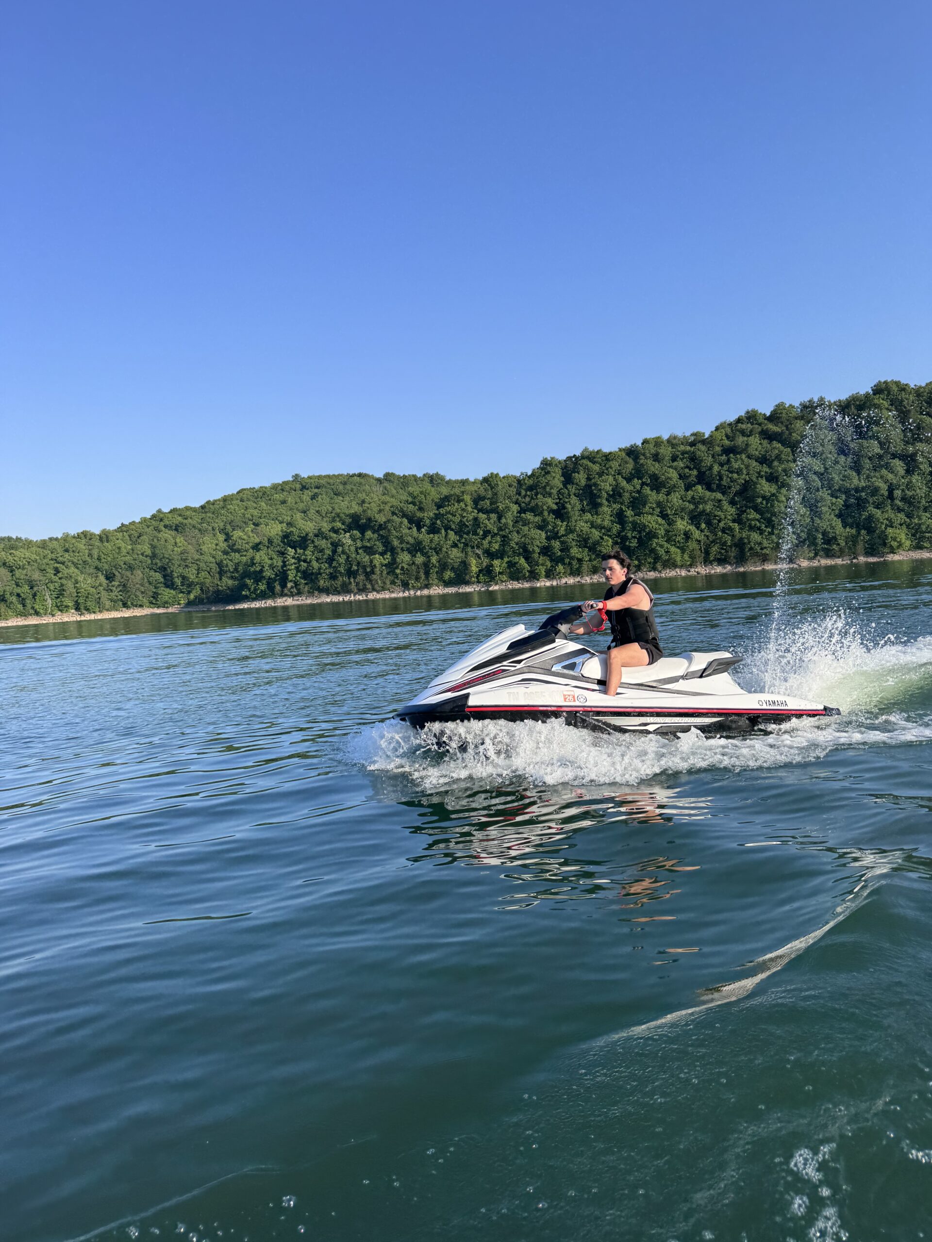 Yamaha Waverunner (3 person) Yamaha Waverunner (3 person)
